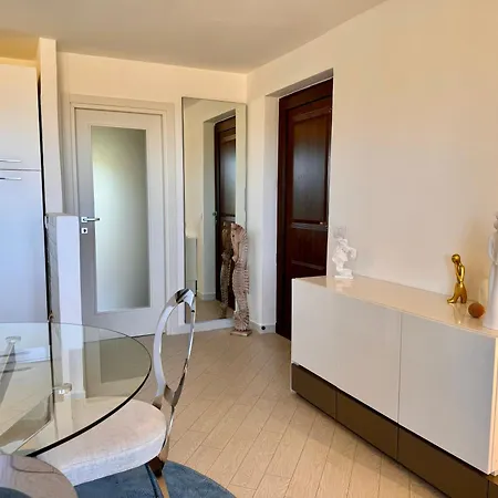 Le Superbe Apartment